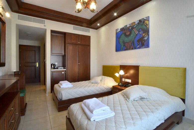 Alexander Hotel Gerakari