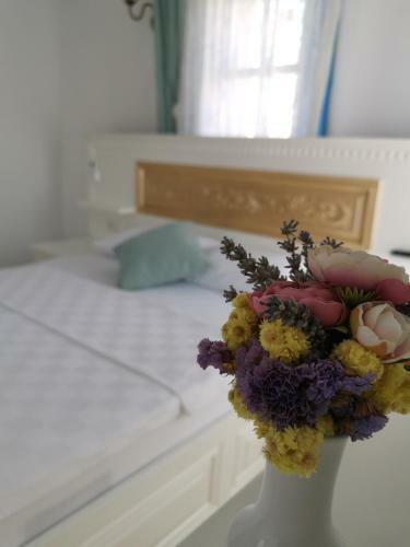 Bed & Breakfast La Petra Eski Datca