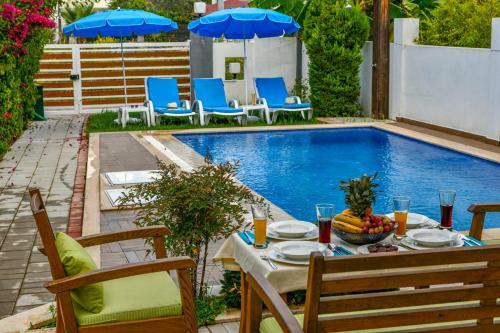 Villa Mozaik - 3 Bedroom Holiday Villa In �al??