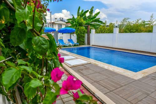 Villa Mozaik - 3 Bedroom Holiday Villa In �al??