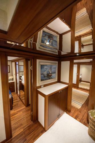 Ada Dreams / Boat