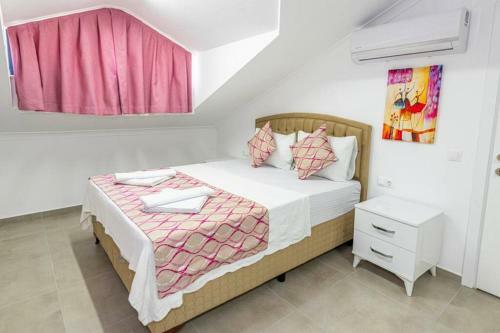Villa Violet-4 Bedroom Holiday Villa-�l�deniz