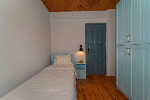 Endemik Hostel - Female Only