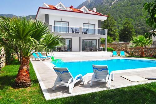 Heights Villa C