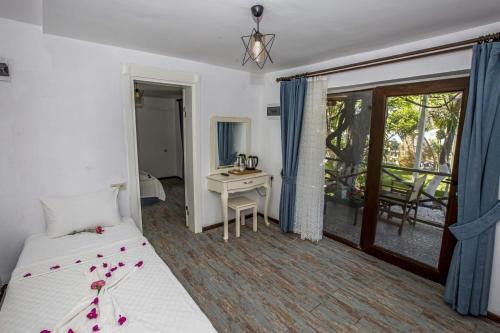 Lagoon Boutique Hotel