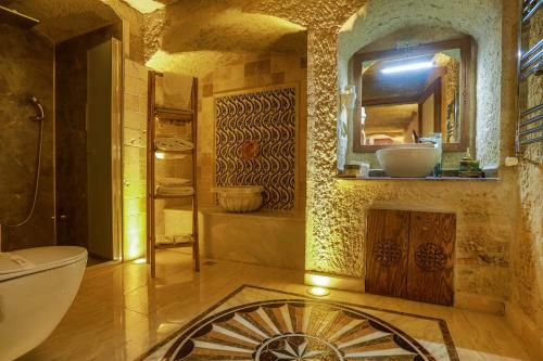 Hotel Ada Cave Suites