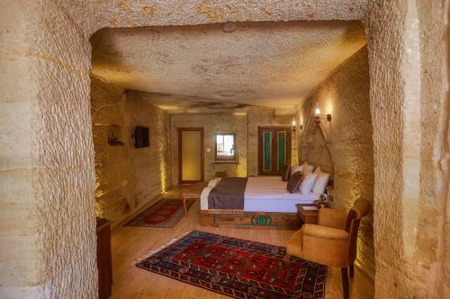 Hotel Ada Cave Suites