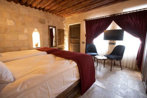 Medusa Cave Hotel