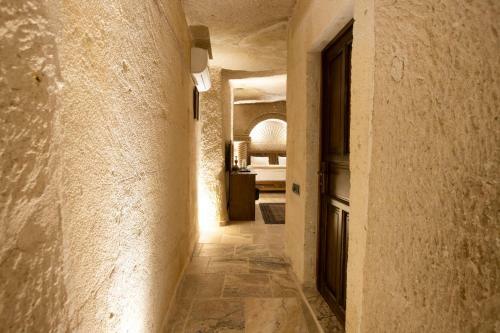 Medusa Cave Hotel
