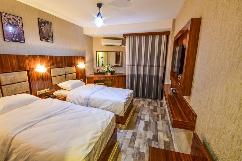 Mar?na Hotel