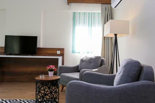 Avwan Hotel �i?li
