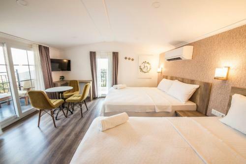 Hotel Dekatria Rooms&aparts