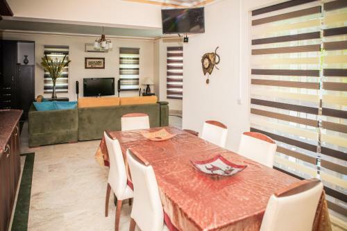 Blumarine Villa