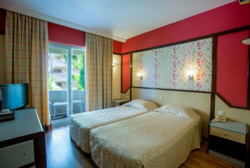 Fame Beach Hotel