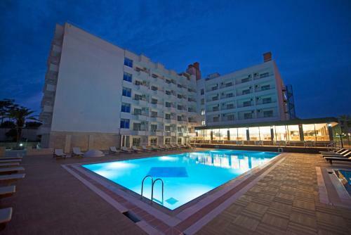 Hotel Ayma Beach Resort