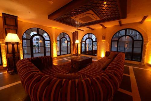 Raymar Hotels Mard?n