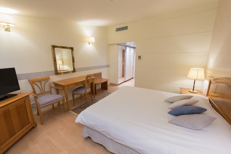 Hotel Poseidon Palace