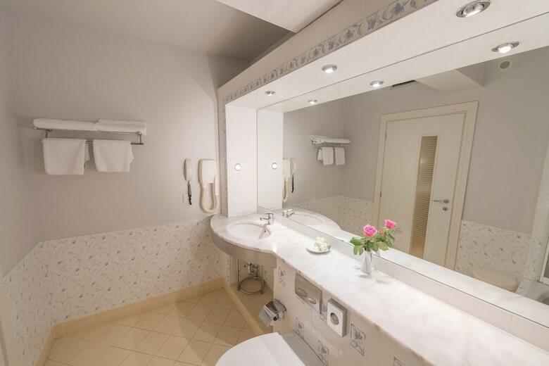 Hotel Poseidon Palace