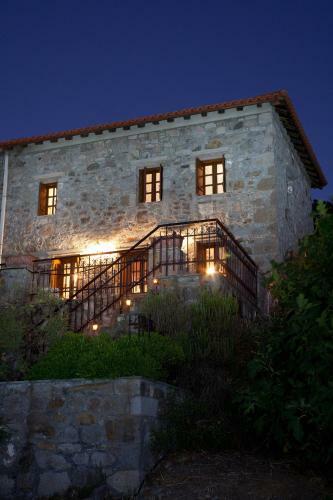 Villa Stone Houses