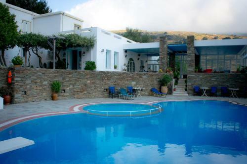 Aiolos Hotel