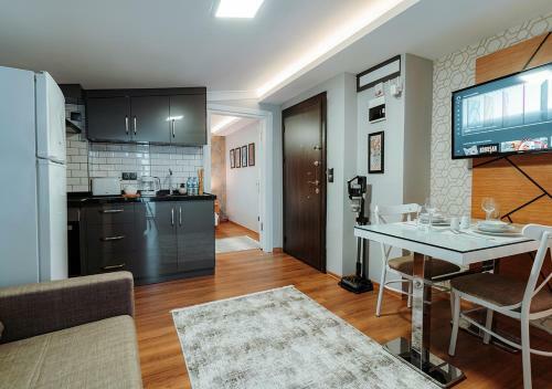 Umut Apartments