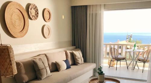 Hotel Pilos Deluxe