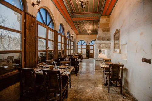 Royal Cave Hotel