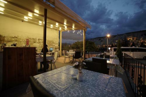 Cappa Rossa Cave Hotel