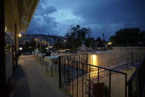 Cappa Rossa Cave Hotel