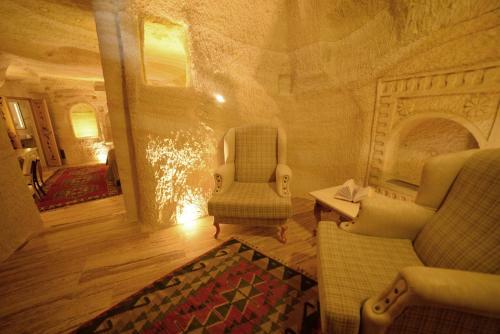 Crassus Cave Hotel