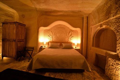 Crassus Cave Hotel
