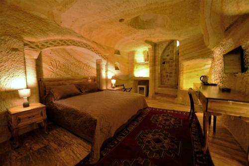 Crassus Cave Hotel