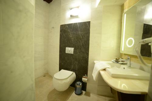 Crassus Cave Hotel