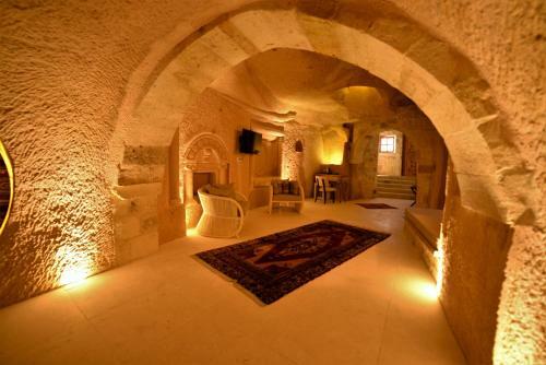 Crassus Cave Hotel