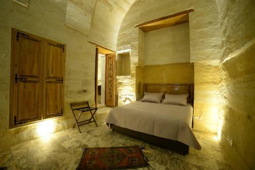 Crassus Cave Hotel