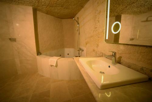 Crassus Cave Hotel