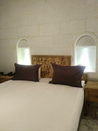 Crassus Cave Hotel