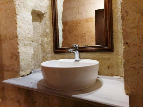 Armesos Cave Hotel