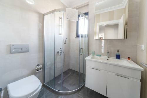 Hotel Green Hills Suites