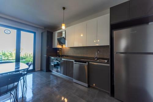 Hotel Green Hills Suites