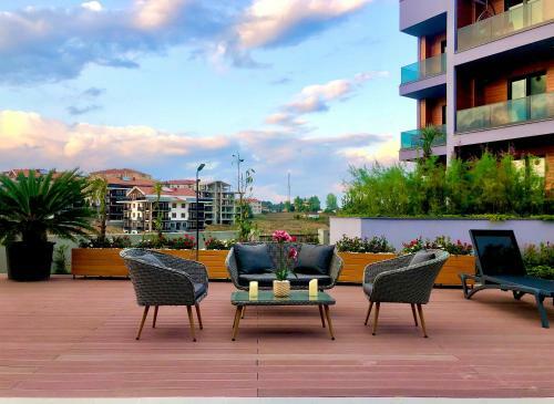 Hotel Green Hills Suites