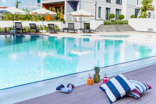 Hotel Green Hills Suites