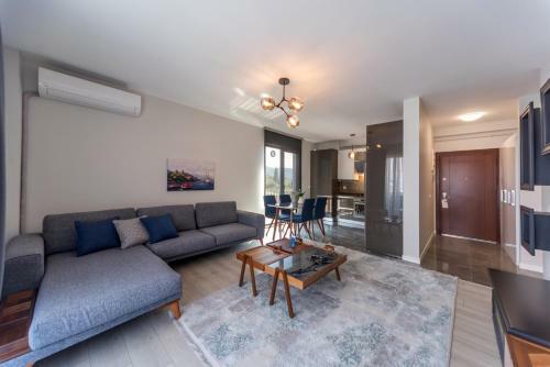 Hotel Green Hills Suites