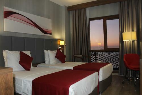 Hotel Ramada By Wyndham Van