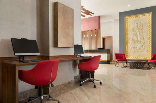 Hotel Ramada By Wyndham Van