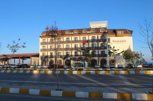 Hotel Ramada By Wyndham Van