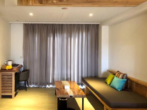 Skyebay Club - Silver Pavilion