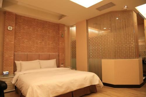 Go Shine Motel