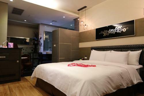 Go Shine Motel