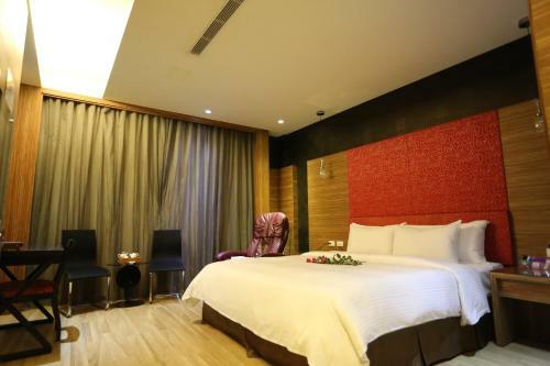 Go Shine Motel